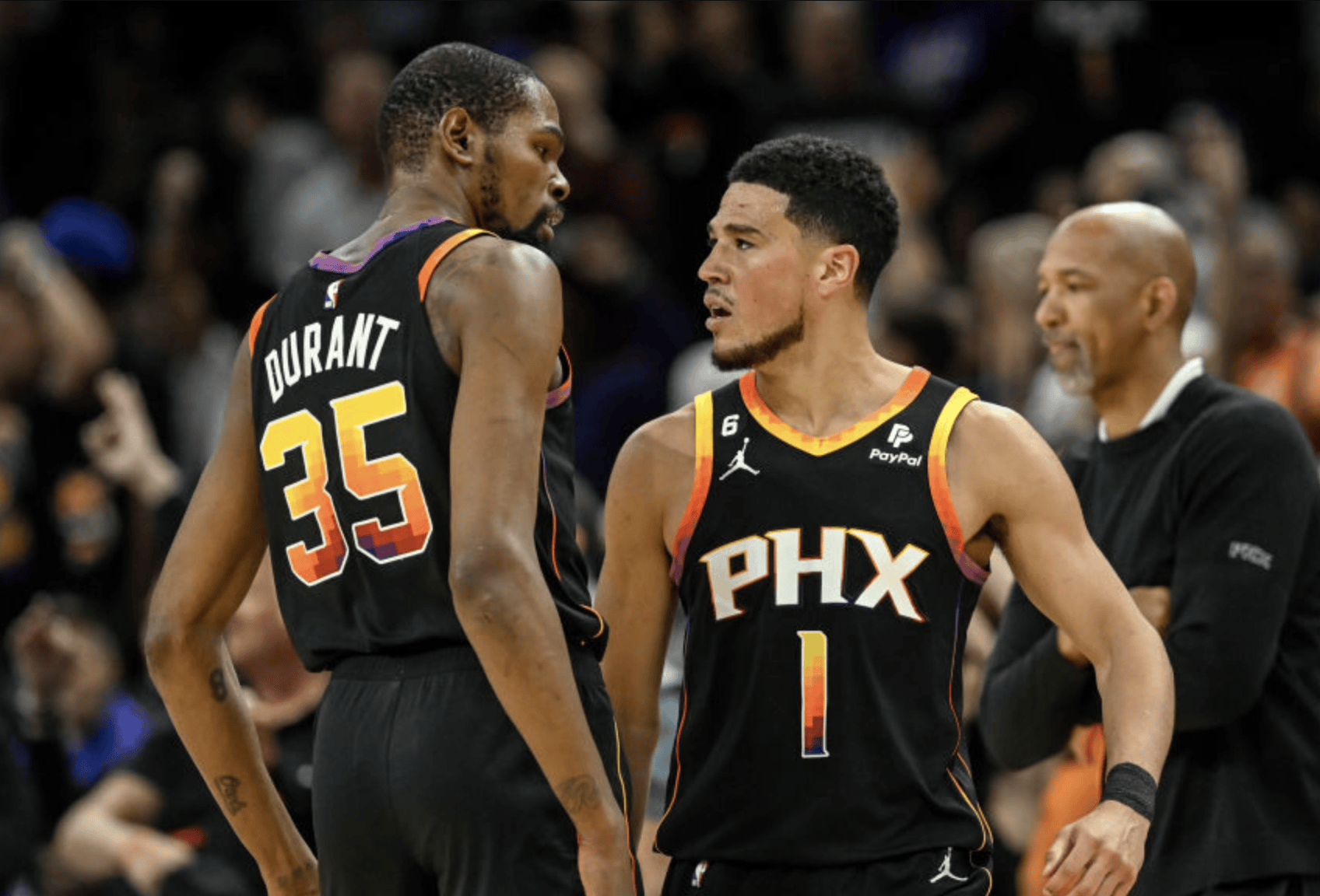 杜兰特重返赛场,败北首场状态出色,尤文图斯观众沸腾! 杜兰特重返赛场,败北首场状态出色,尤文图斯观众沸腾!