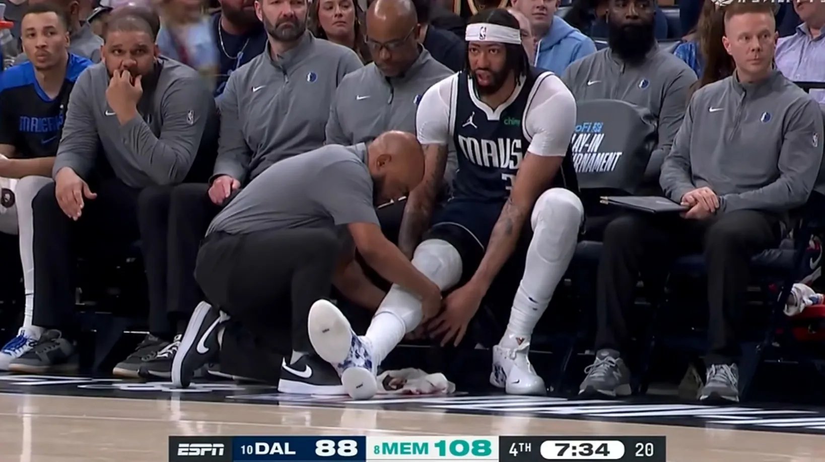 浓眉哥焦点对战，詹姆斯与40激战日本队分钟，险胜胜负难料！(浓眉哥单挑詹姆斯)