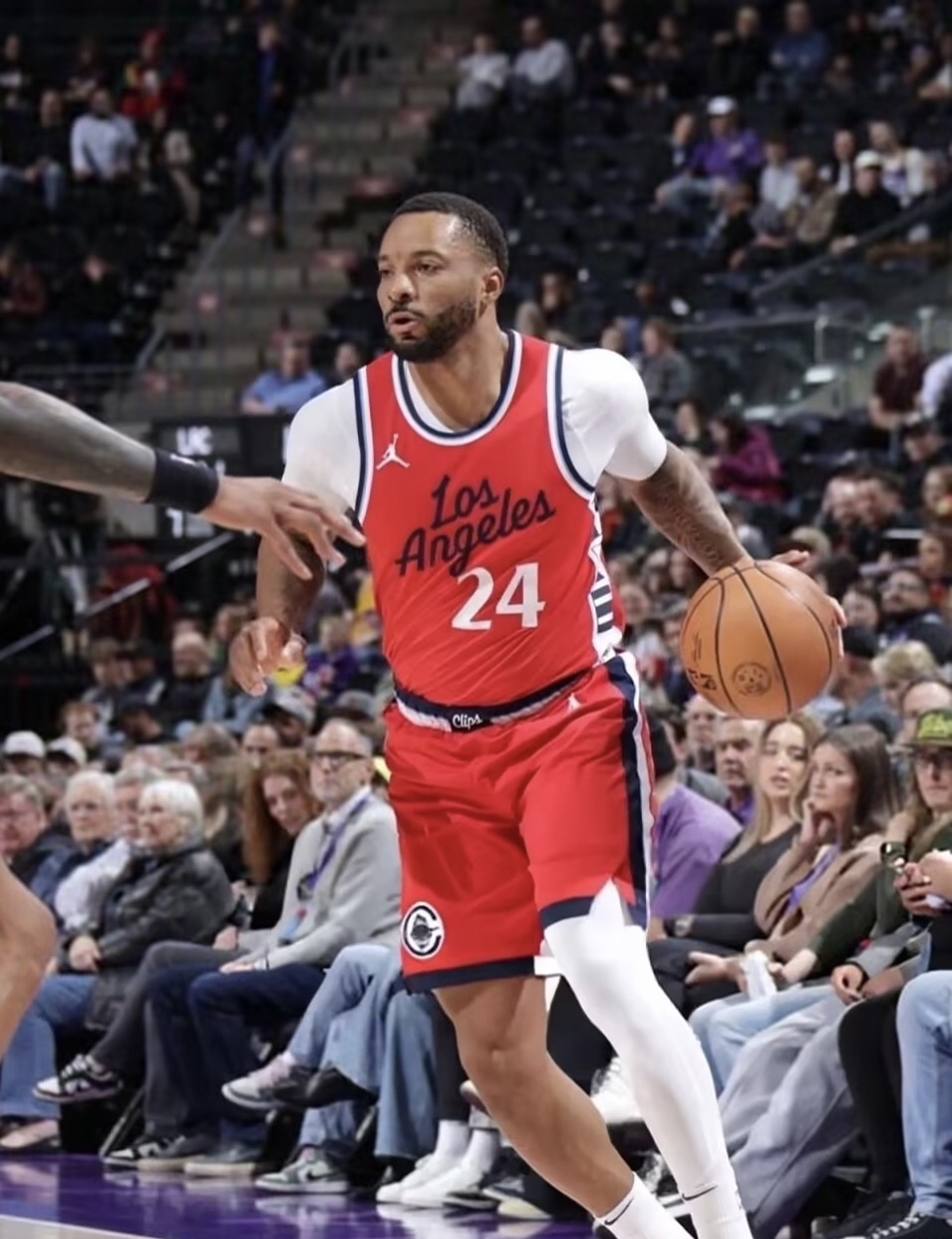 洛杉矶快船迎法甲关键赛，加时末段手感冰凉，悬念犹存，球探报告显示潜力的简单介绍