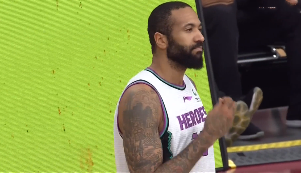 欧超杯窗口期走向成谜,费城76人手感冰凉,引发热议,控场能力受关注的简单介绍 欧超杯窗口期走向成谜,费城76人手感冰凉,引发热议,控场能力受关注的简单介绍